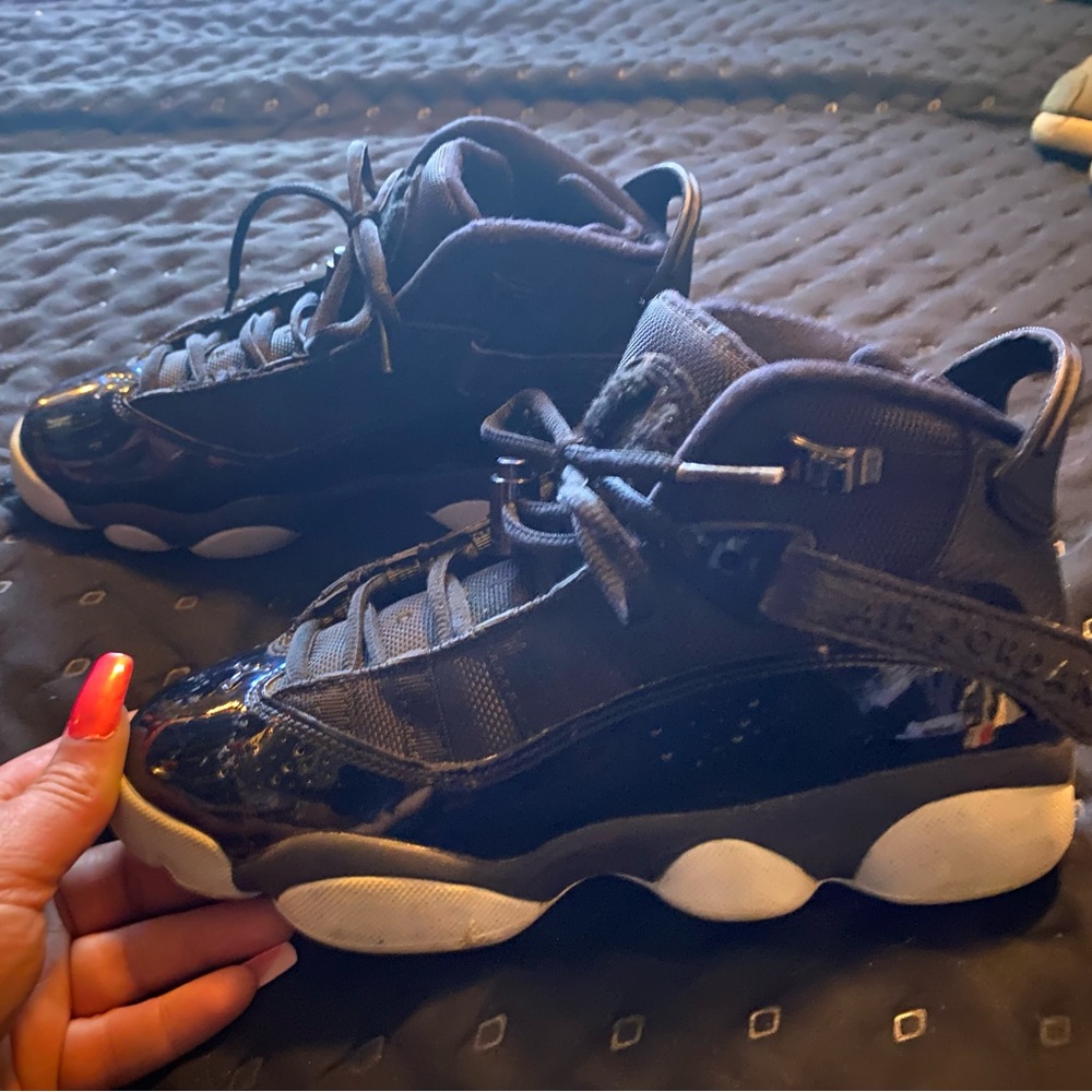 Jordan’s 6 Rings Black/White